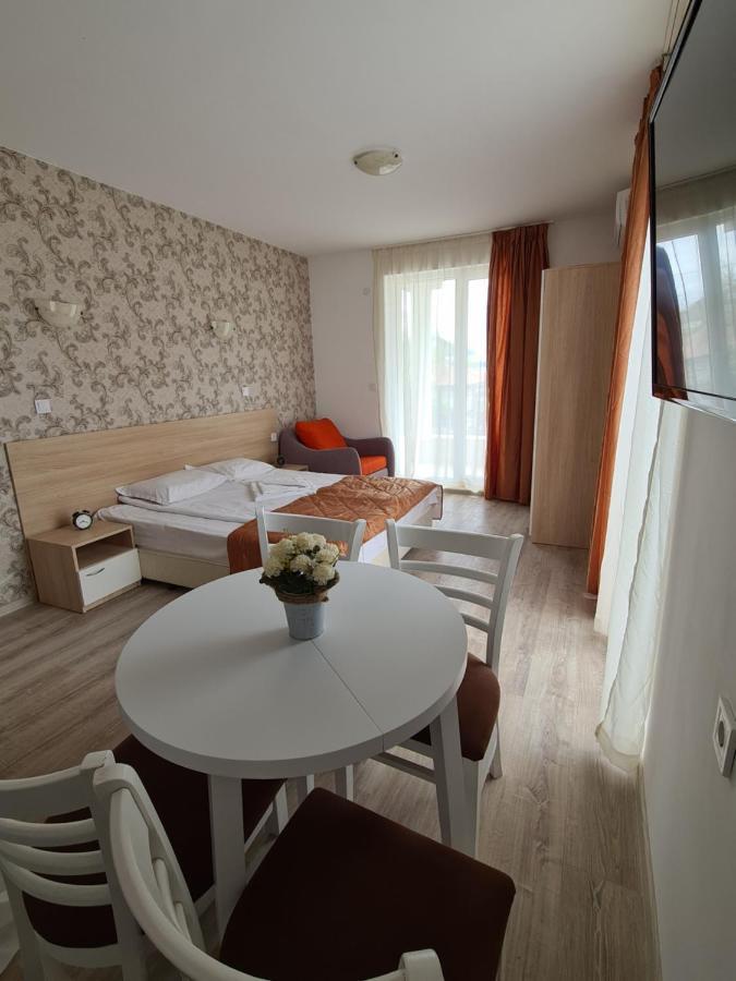 Mida Apartment Obzor Luaran gambar